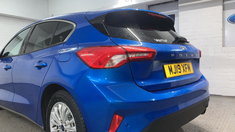 Ford Focus 1.0 EcoBoost 125 Titanium 5dr Petrol Hatchback